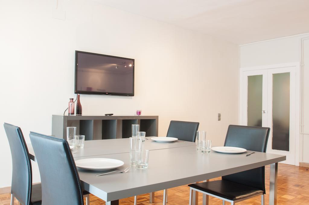 Autentic Arc De Triomf Apartment Barcelona Phòng bức ảnh